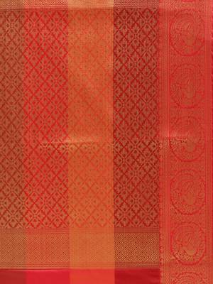 Kimisha Women's Green Silk Blend Woven Design Banrasi Saree 5