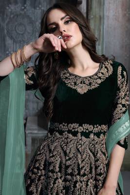 Green embroidered velvet salwar 2