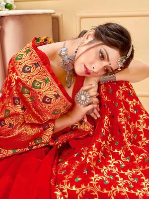 Red Woven Cotton Silk Saree With Blouse 5