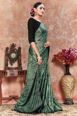Green plain silk saree with blouse 3