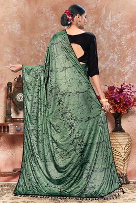Green plain silk saree with blouse 4