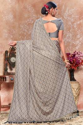 Grey plain silk saree with blouse 4