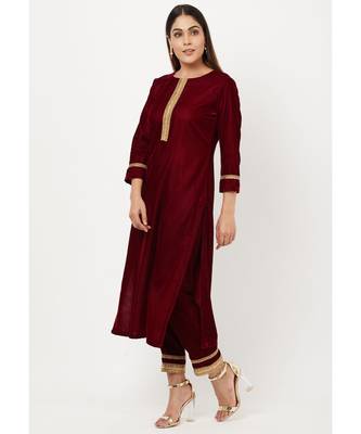 Maroon Gold Velvet Kundan Kurti with Straight Pants 2