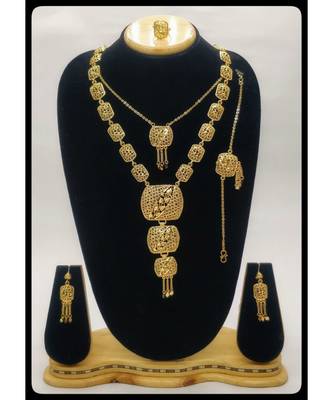 Gold Necklace Set 1