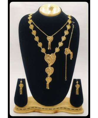Gold Necklace Set 1