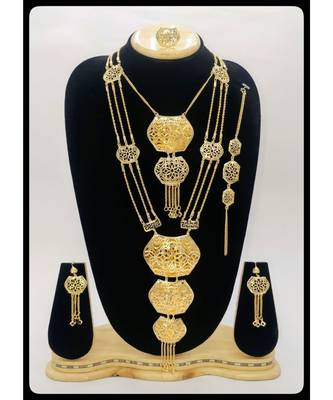 Gold Necklace Set 1