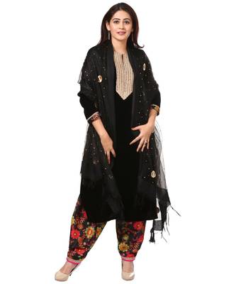 Black Gold Velvet Kurti with Floral Printed Salwar and Black Gotta Flower Organza Dupatta 2