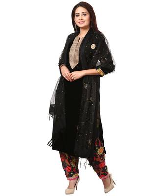 Black Gold Velvet Kurti with Floral Printed Salwar and Black Gotta Flower Organza Dupatta 4