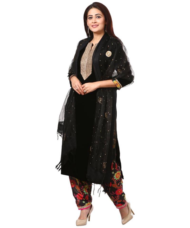 Black Gold Velvet Kurti with Floral Printed Salwar and Black Gotta Flower Organza Dupatta