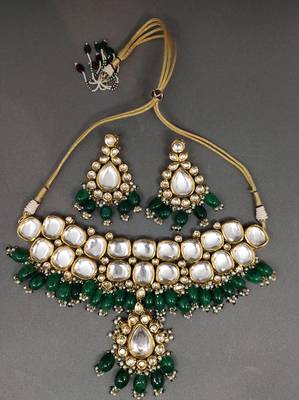 Green Gold Tone Uncut Polki Necklace Set 1
