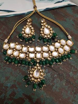 Green Gold Tone Uncut Polki Necklace Set 2