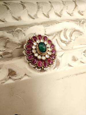 Gold Tone Kundan Inspired Ring 1