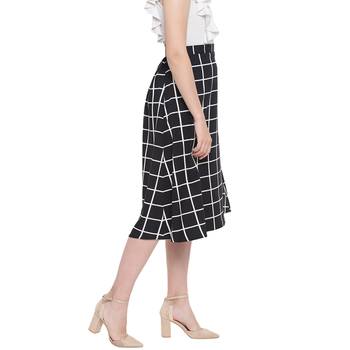Black printed Crepe skirts 4