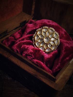 Gold Tone Kundan Inspired Ring 2