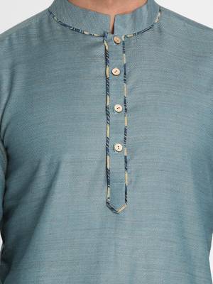Green Plain
 Cotton Men Kurtas 2