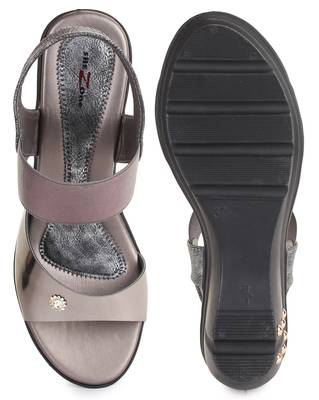 Beautiful Grey color synthetic material wedges for women's 5
