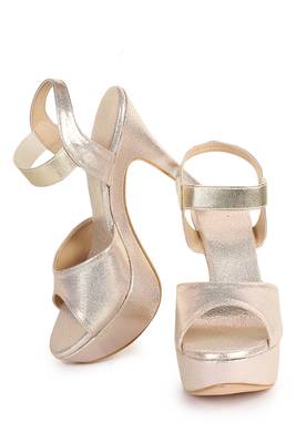 Beautiful Golden color synthetic material heels for women's 4