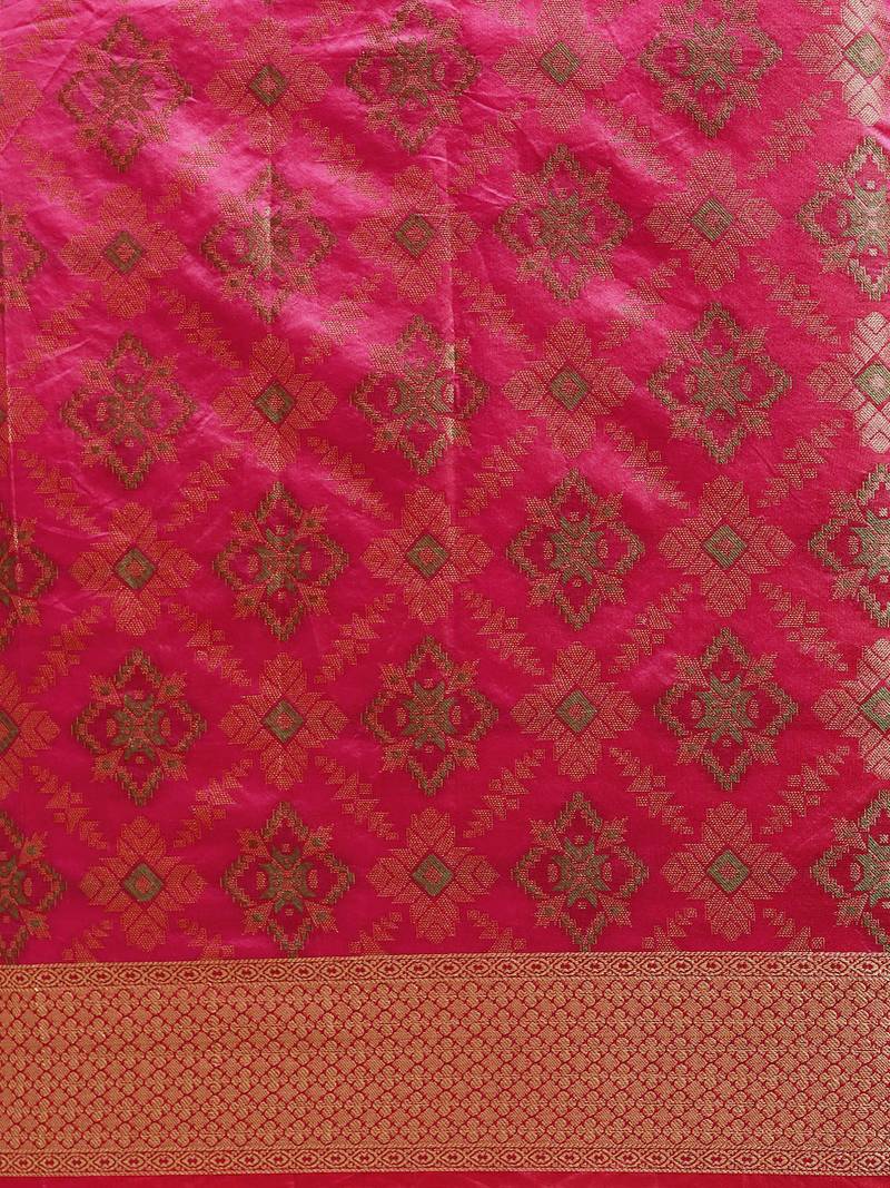 Snuggle Spot Women's Lycra Blend Saree with Blouse (Pink, 5-6 Mtrs)
