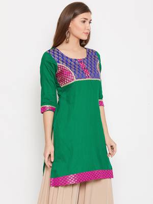 Women Blue and Green Color Printed Cotton Kurti 4
