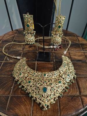Green Gold Tone Jadau Necklace Set 1