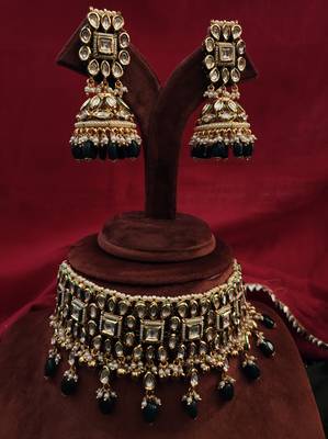 Green Gold Tone Kundan Ispired Necklace Set 1