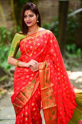 Red woven banarasi saree with blouse 2