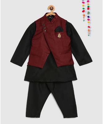 full sleeves kurta and pajama- black, with maroon tussar silk jacket with brooch 1