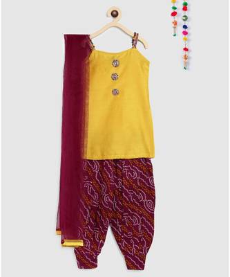 yellow short kurti with bandhani print patiala salwar 1