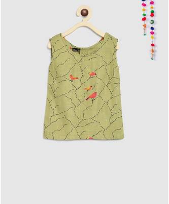 green short crop top with box pleated skirt 3