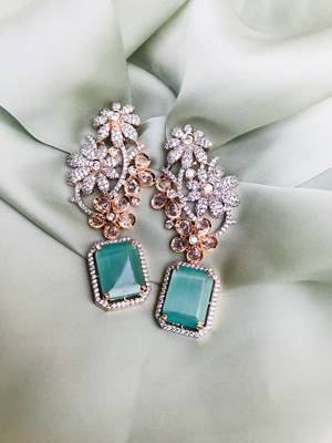 Gold earrings 1