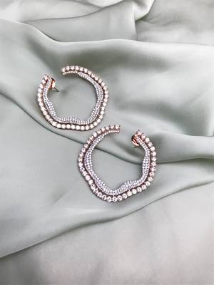 Gold earrings 2