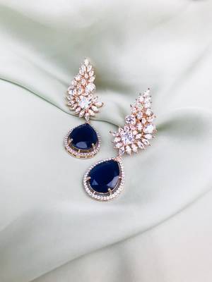 Gold earrings 2