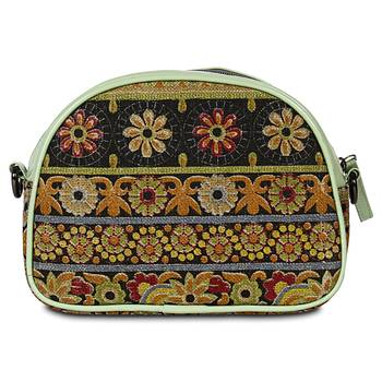 Arch Designer Printed Sling bag 3