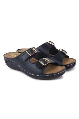 Beautiful Black color synthetic material flats for women 1