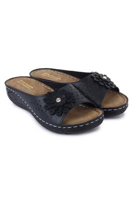 Beautiful Black color synthetic material flats for women 1