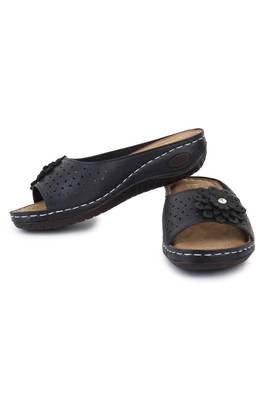 Beautiful Black color synthetic material flats for women 2