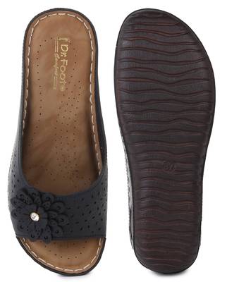Beautiful Black color synthetic material flats for women 5