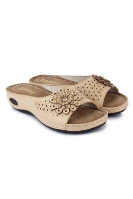 Beautiful Cream color synthetic material flats for women 1