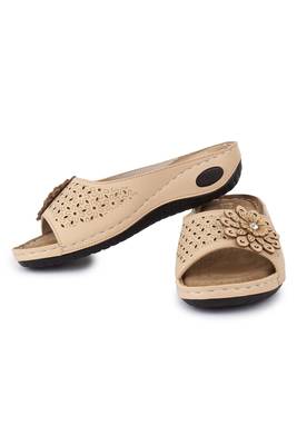 Beautiful Cream color synthetic material flats for women 2