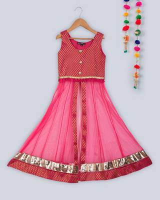 sleeveless kurta with contrast lehnga 1