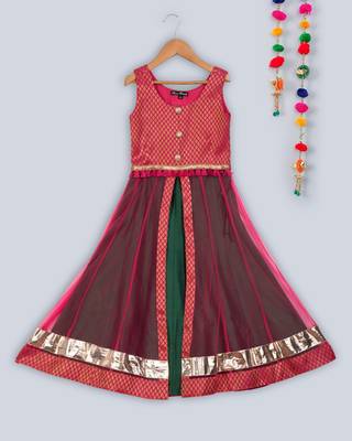 sleeveless kurta with contrast lehnga 3