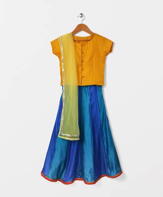 cape sleeves brocade choli with shaded lehnga 1