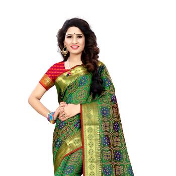 green woven art silk saree with blouse 4