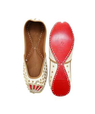 White Sitara & Thread Work Party Wear Ethnic Jutti 5