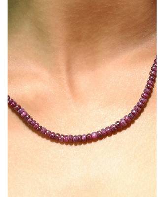 Red Gold Tone Beaded Necklace 2