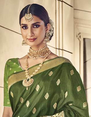 Mehendi woven banarasi silk saree with blouse 3