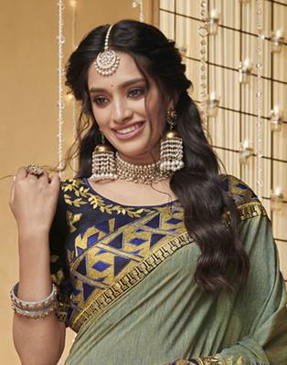 Grey embroidered silk blend saree with blouse 3