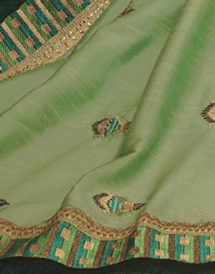 Green embroidered silk blend saree with blouse 4