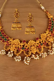 Multicolor necklaces