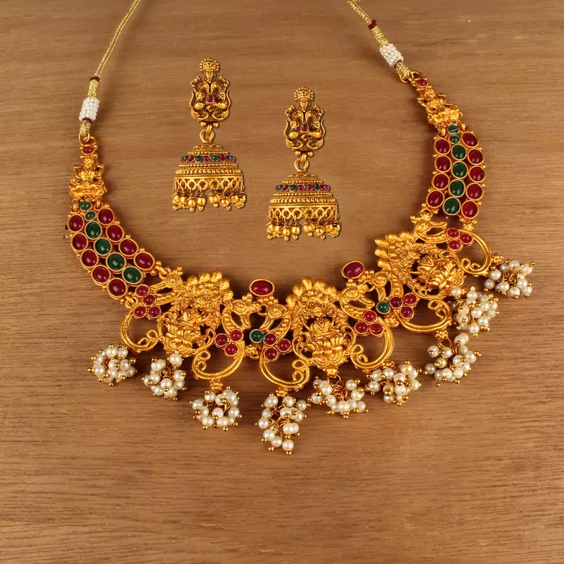 Multicolor necklaces